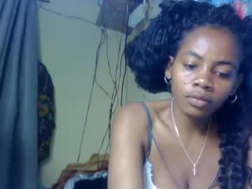 Elphinez live cam