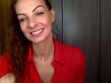Smiling Lexa